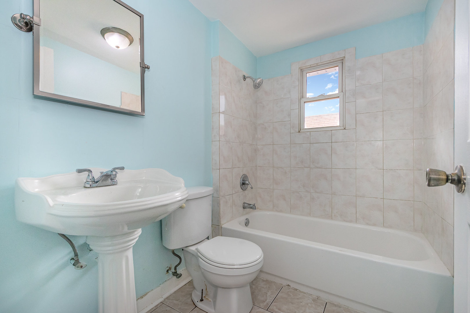 10001 S Wentworth Avenue, Chicago, IL 60628