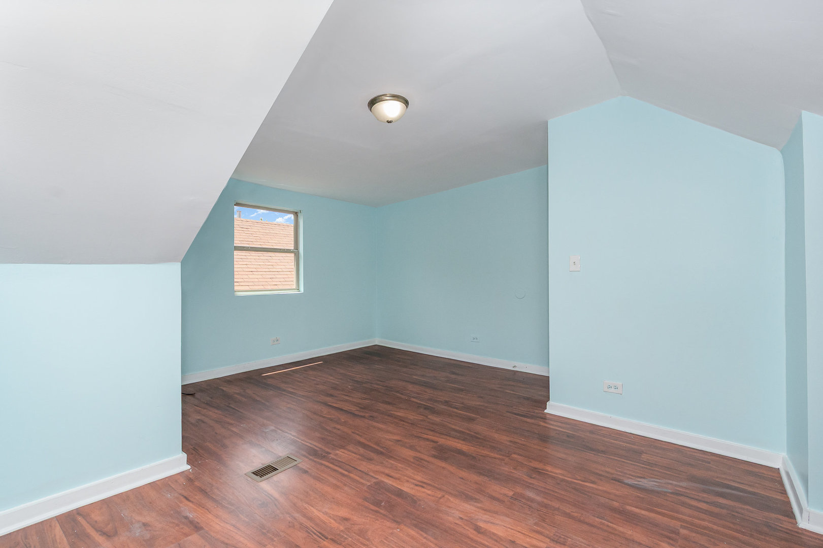10001 S Wentworth Avenue, Chicago, IL 60628