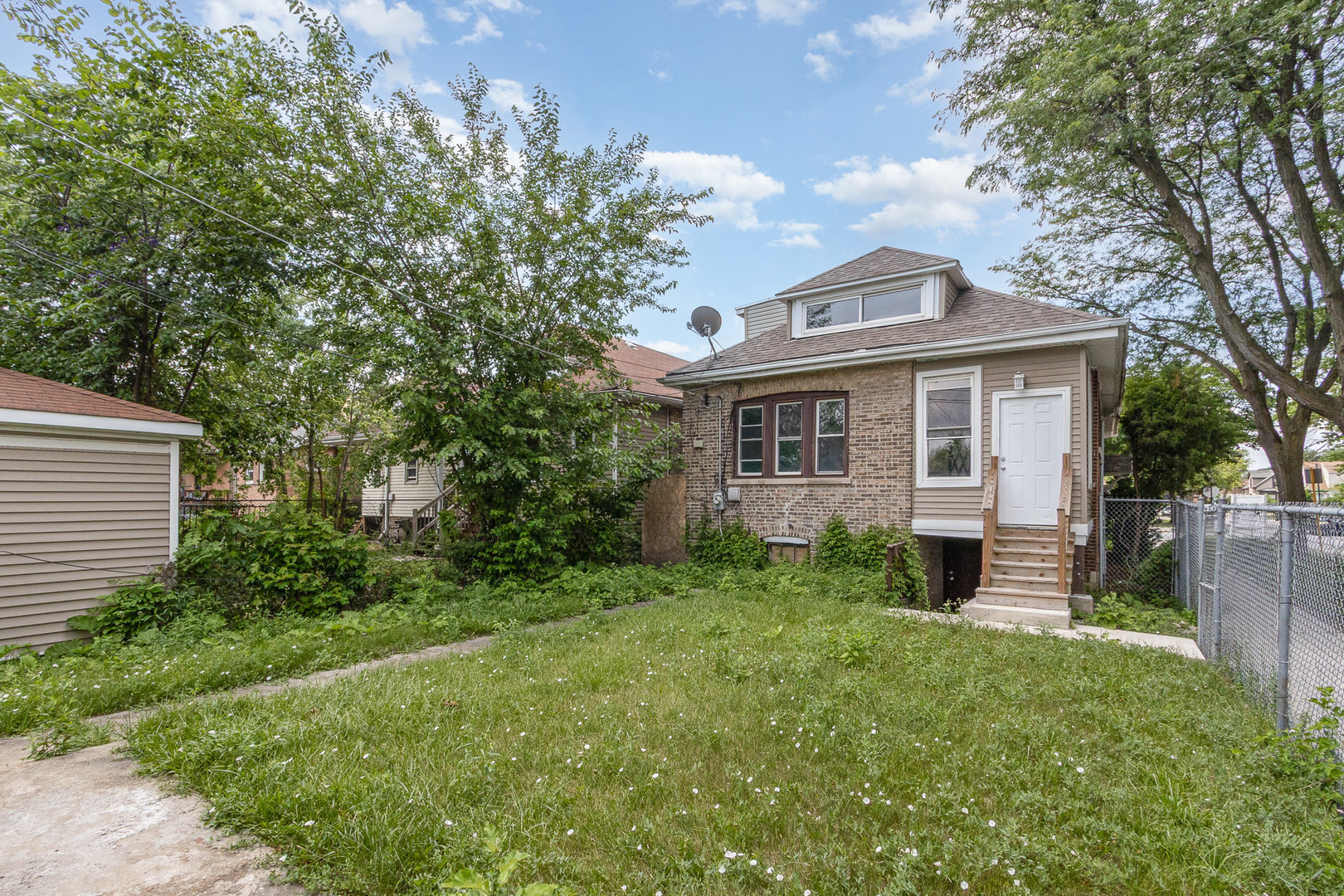 10001 S Wentworth Avenue, Chicago, IL 60628