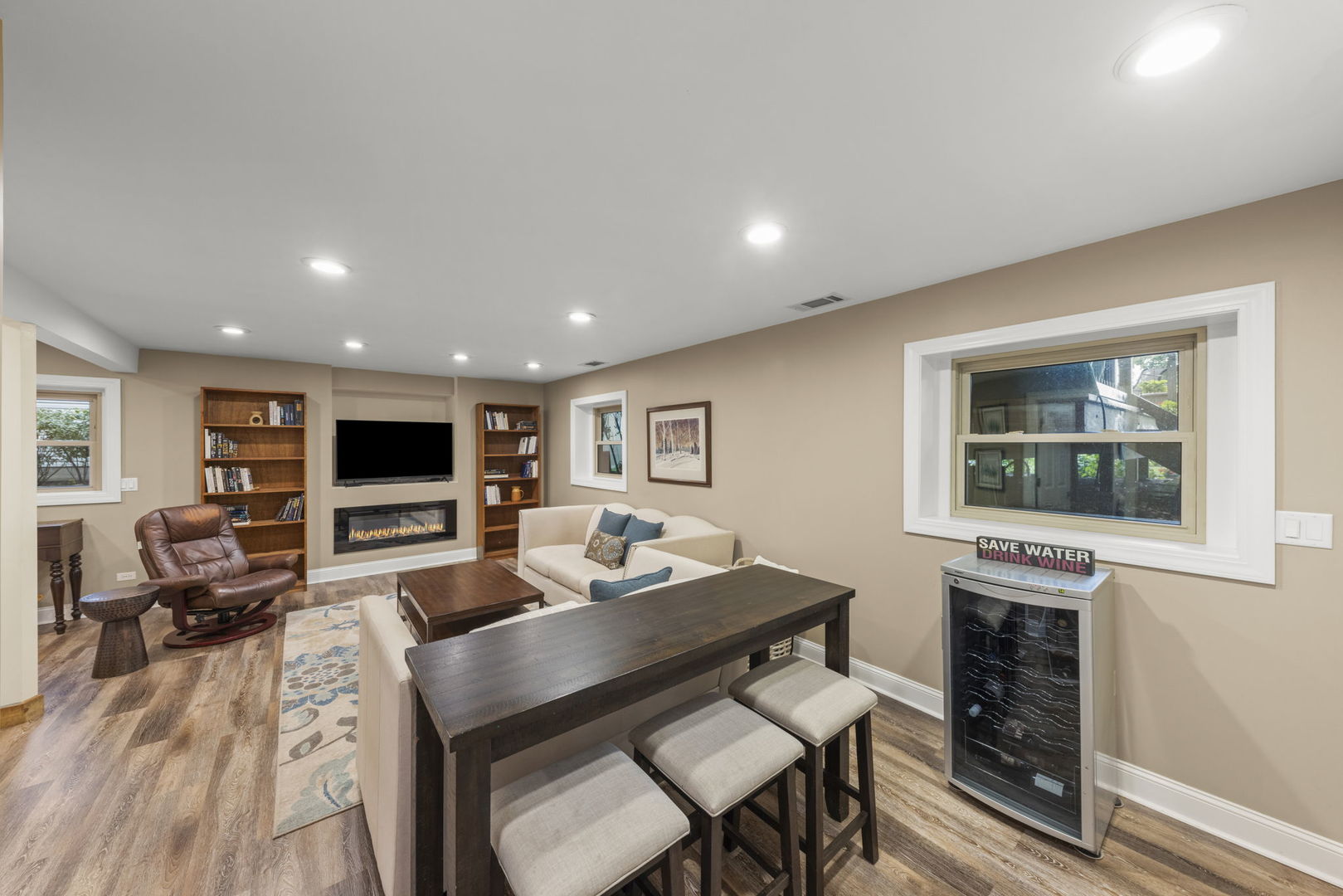10S506 Whittington Lane, Naperville, IL 60564