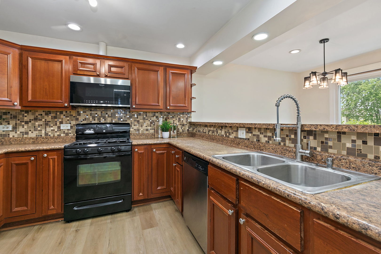 2183 Wildwood Court, Hanover Park, IL 60133