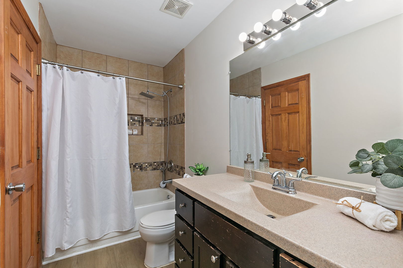 2183 Wildwood Court, Hanover Park, IL 60133