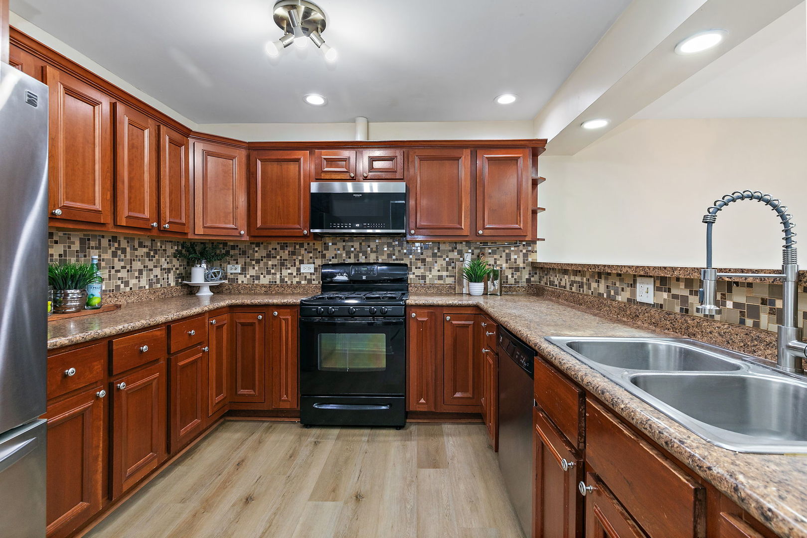 2183 Wildwood Court, Hanover Park, IL 60133
