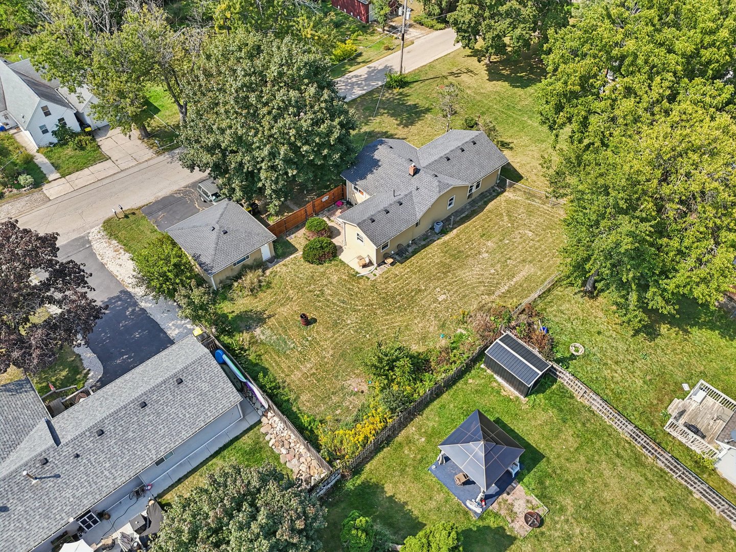 236 Venice Road, Lakemoor, IL 60051