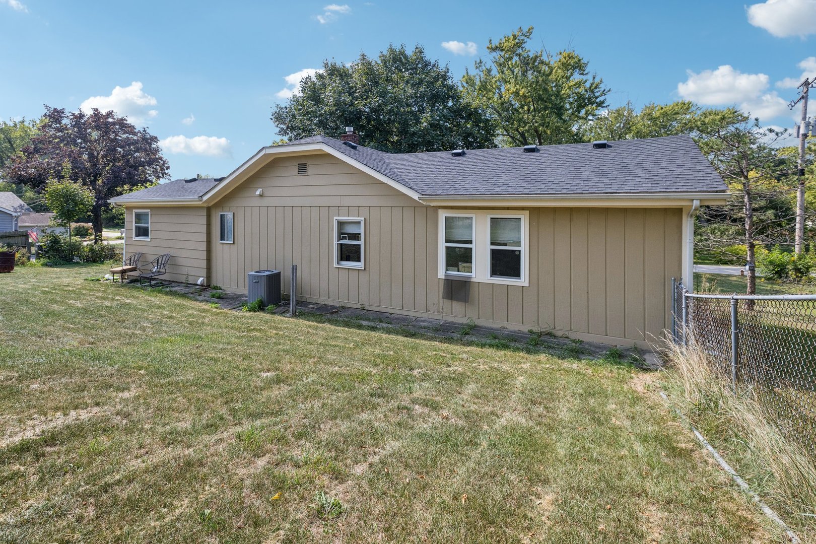 236 Venice Road, Lakemoor, IL 60051