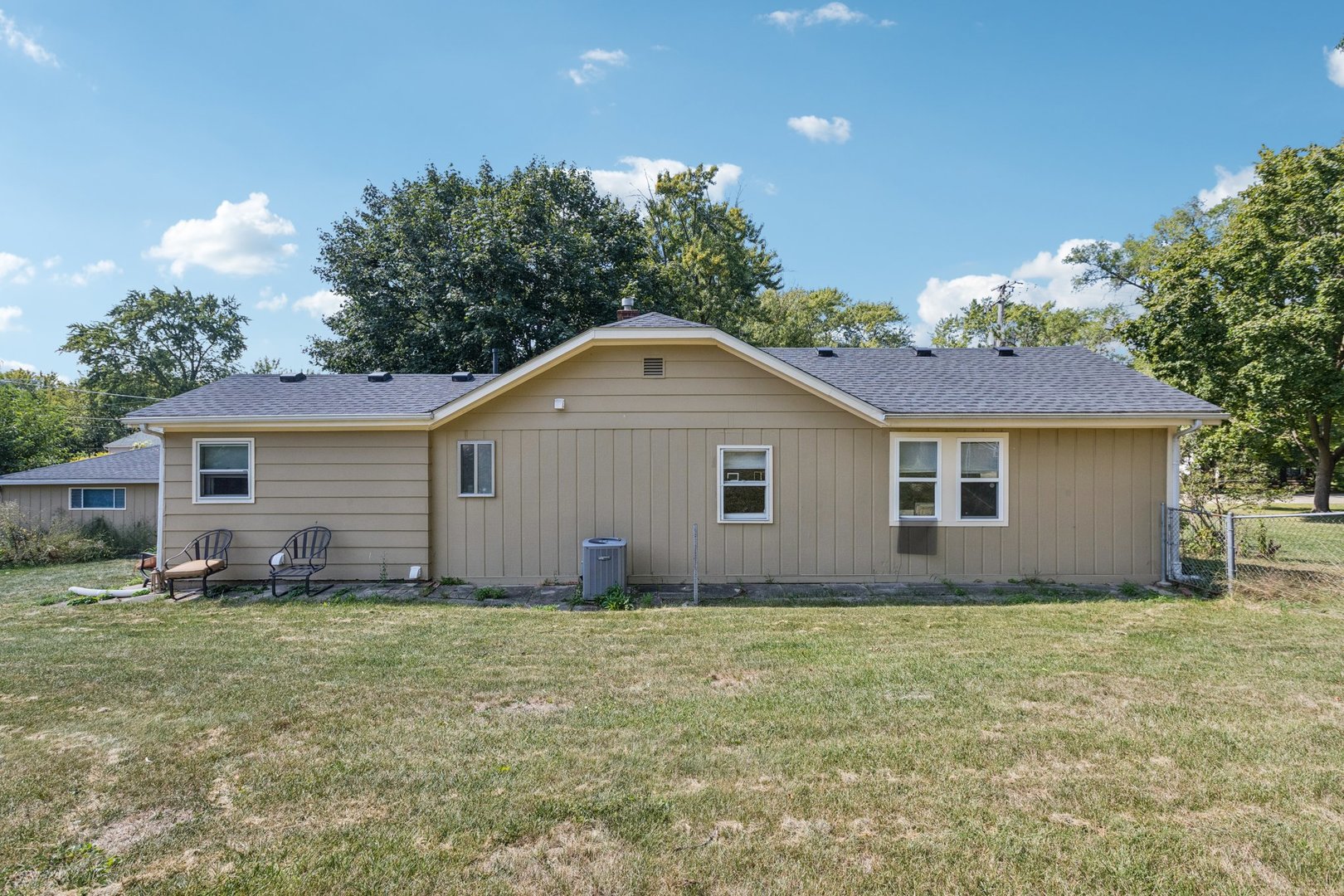 236 Venice Road, Lakemoor, IL 60051
