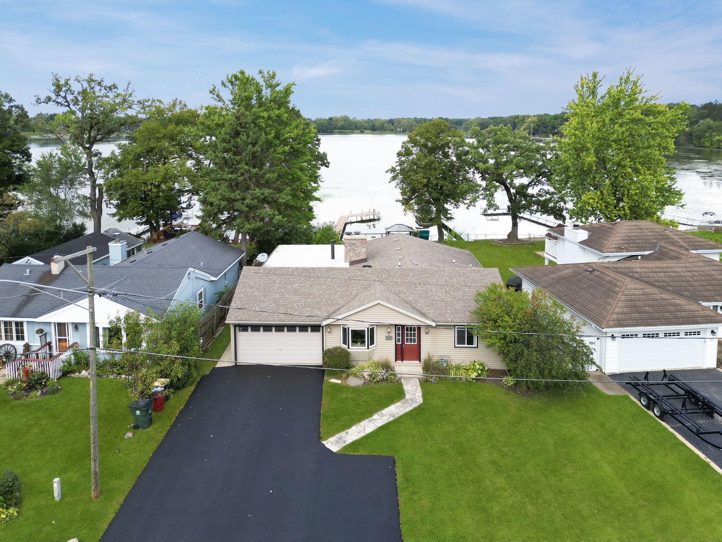 188 Oakwood Drive, Antioch, IL 60002