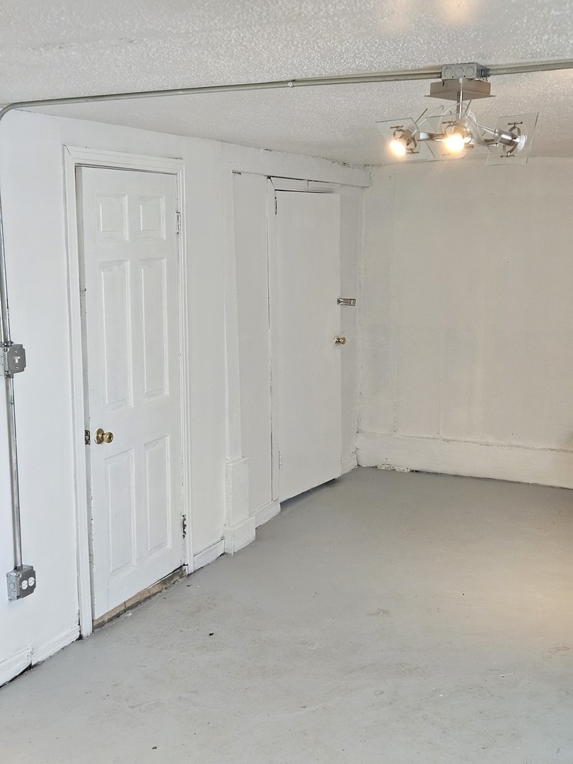 10101 S PERRY Avenue, Chicago, IL 60628
