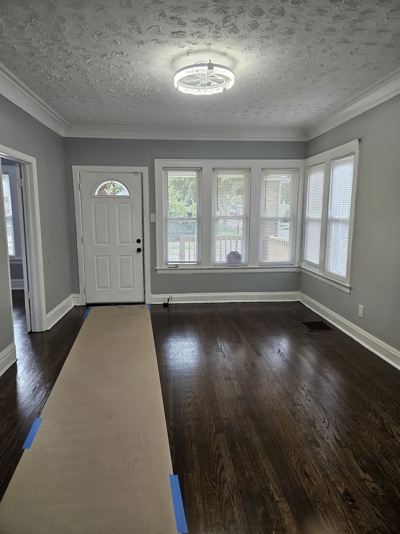 10101 S PERRY Avenue, Chicago, IL 60628