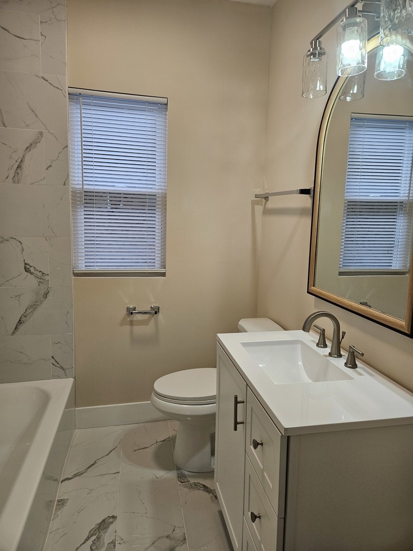 10101 S PERRY Avenue, Chicago, IL 60628