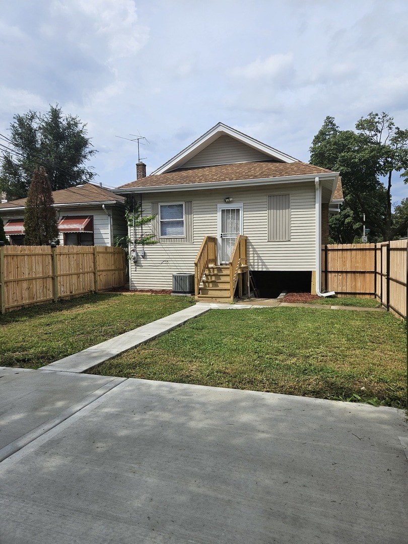 10101 S PERRY Avenue, Chicago, IL 60628