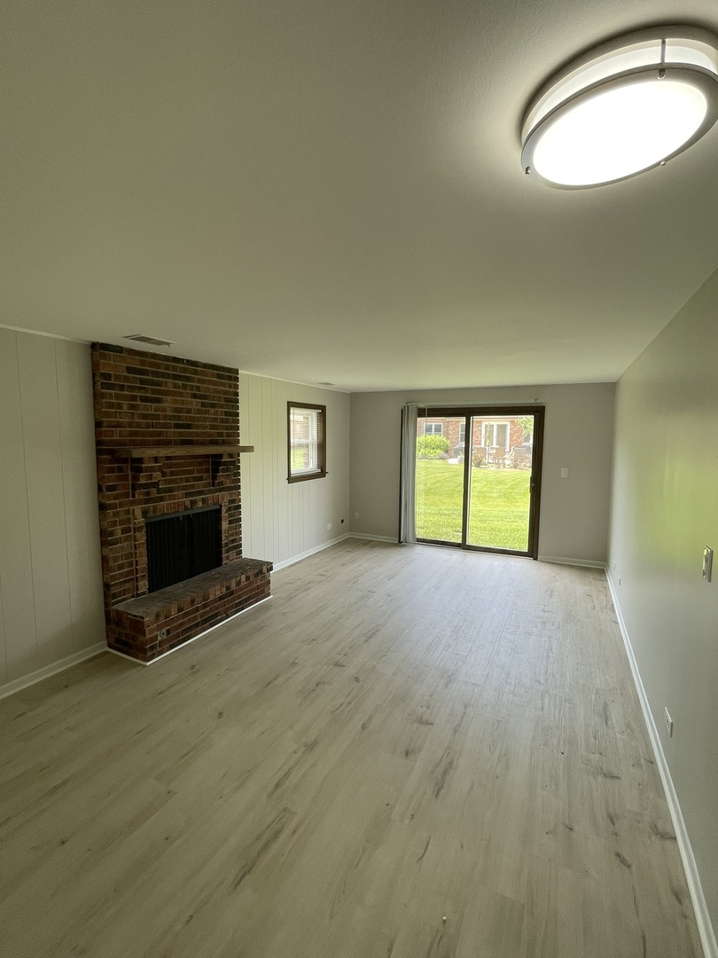 8456 DIXON Court, Darien, IL 60561