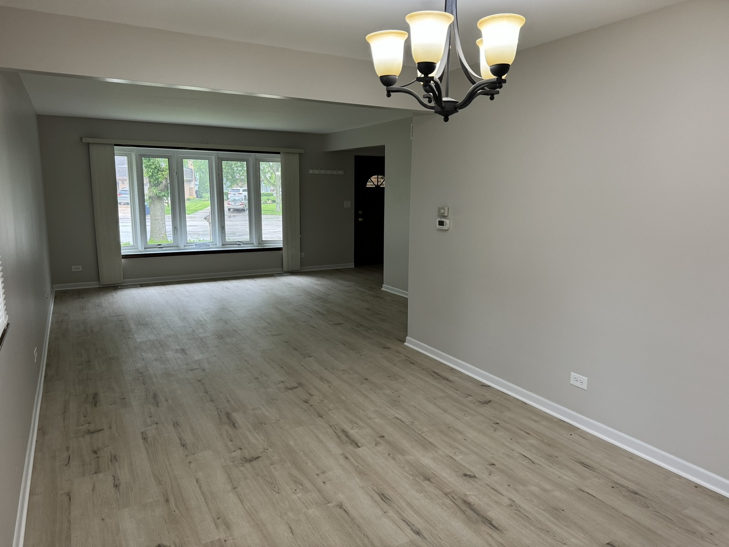8456 DIXON Court, Darien, IL 60561