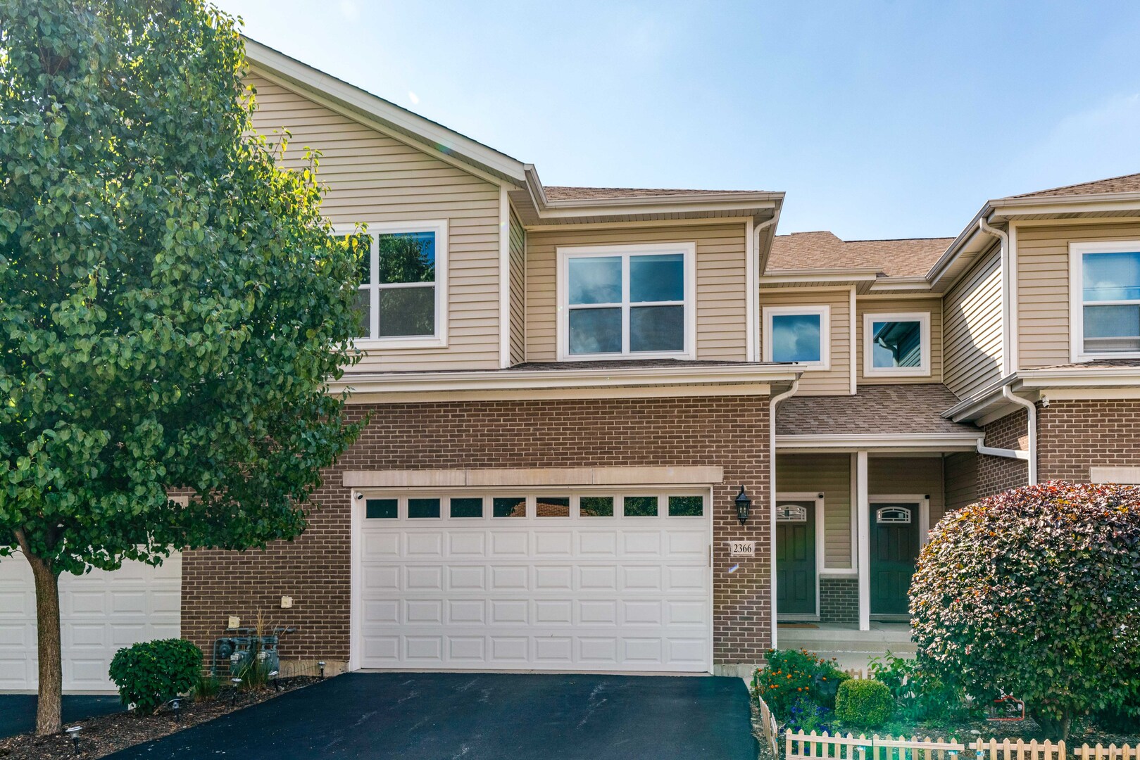 2366 N Newberry Lane, Palatine, IL 60074