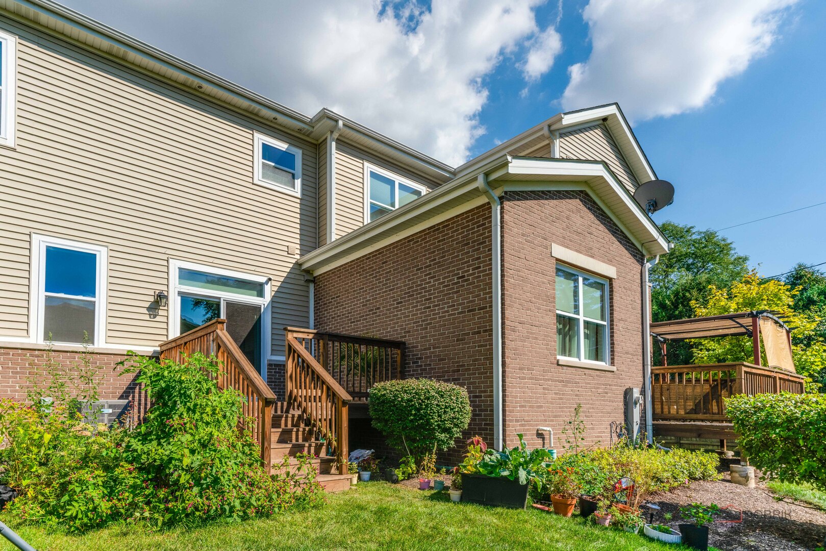 2366 N Newberry Lane, Palatine, IL 60074