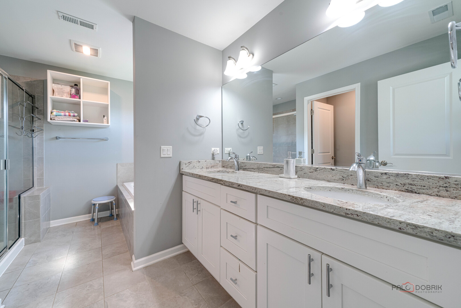 2366 N Newberry Lane, Palatine, IL 60074