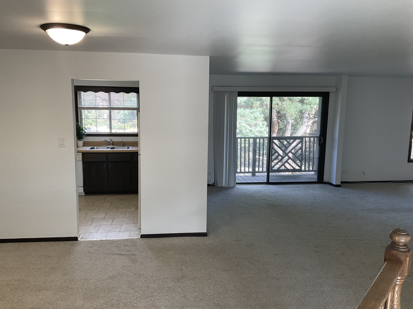 1757 Plymouth Court #B, Wheaton, IL 60189