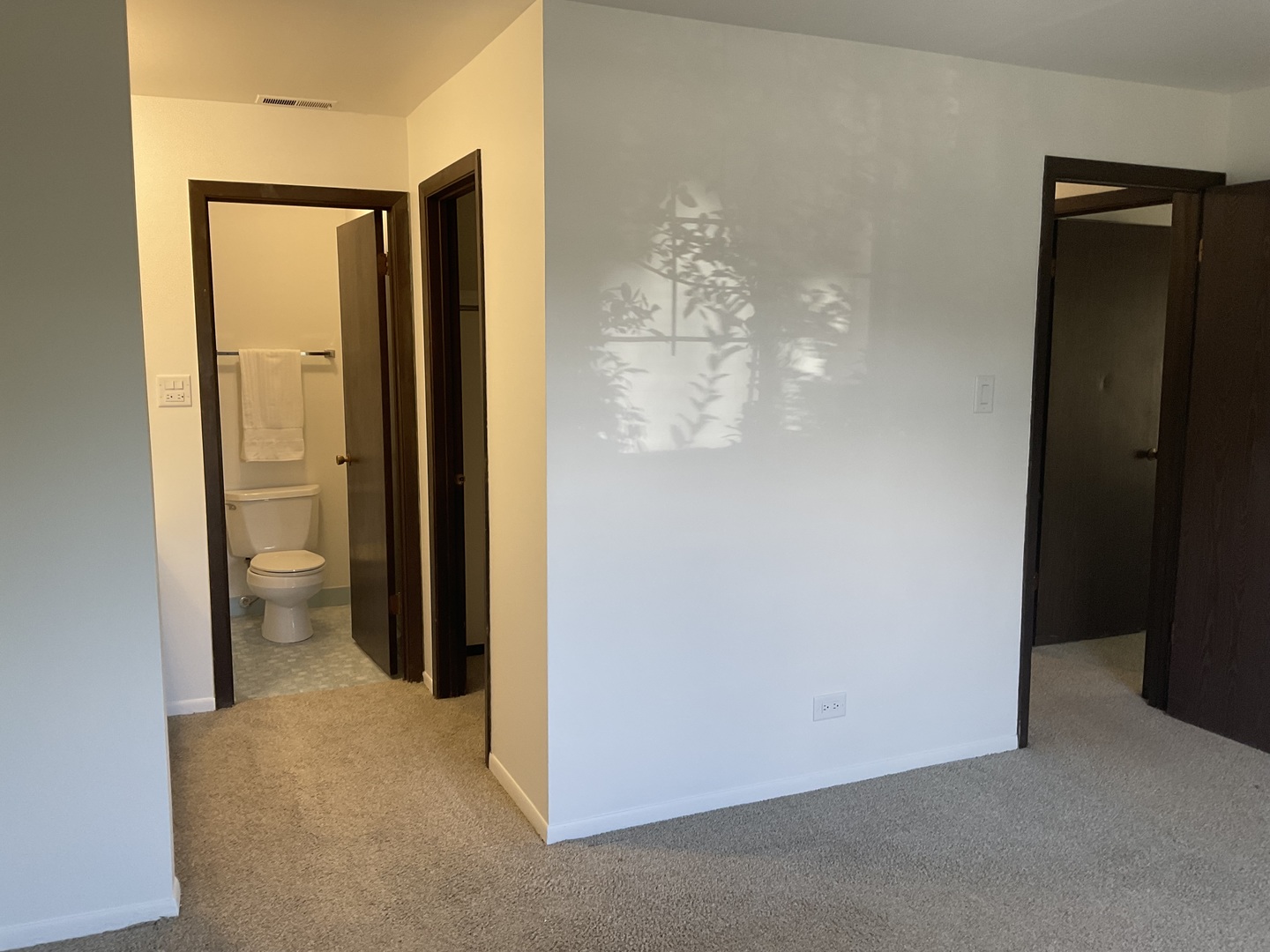 1757 Plymouth Court #B, Wheaton, IL 60189
