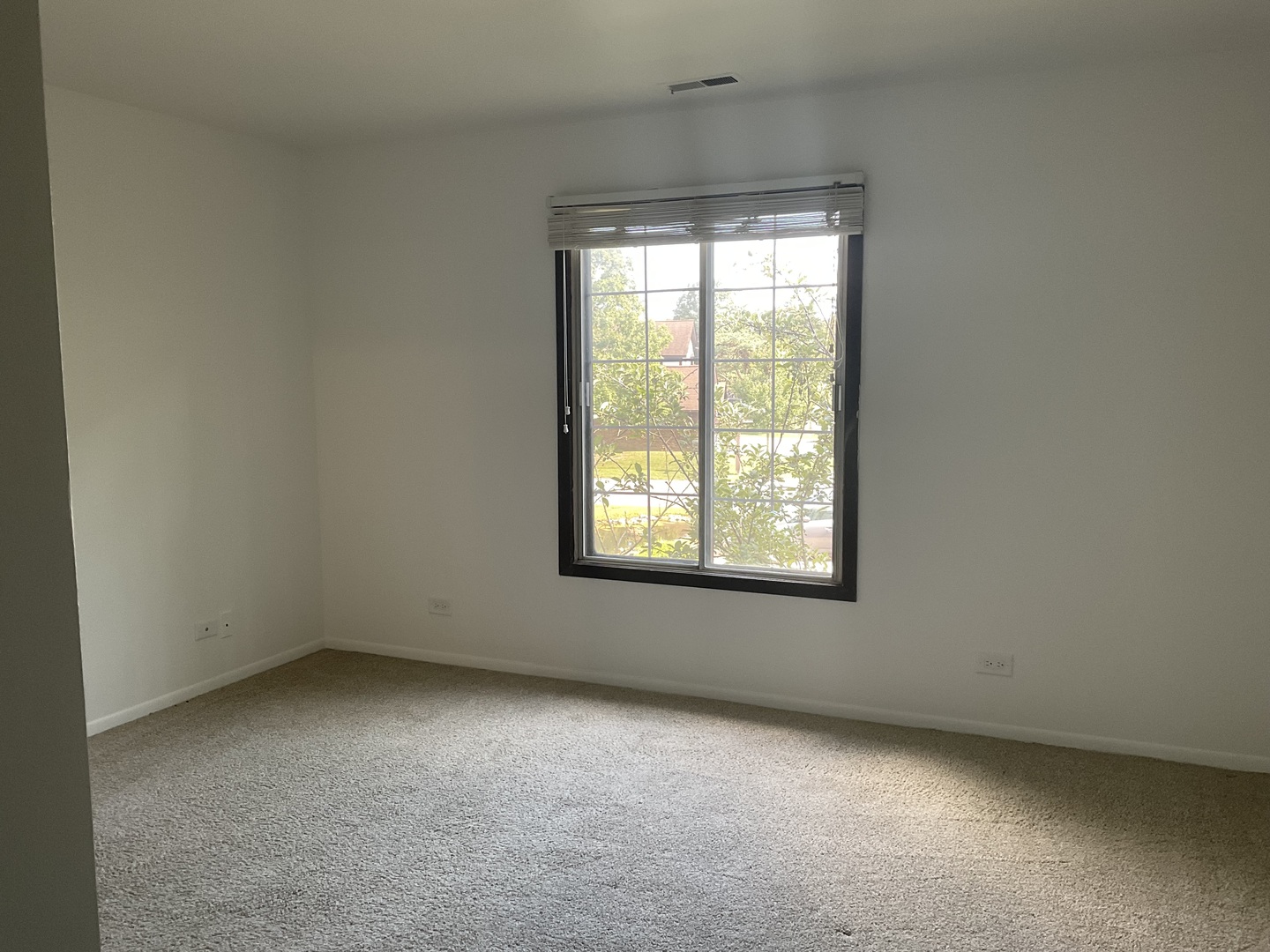 1757 Plymouth Court #B, Wheaton, IL 60189