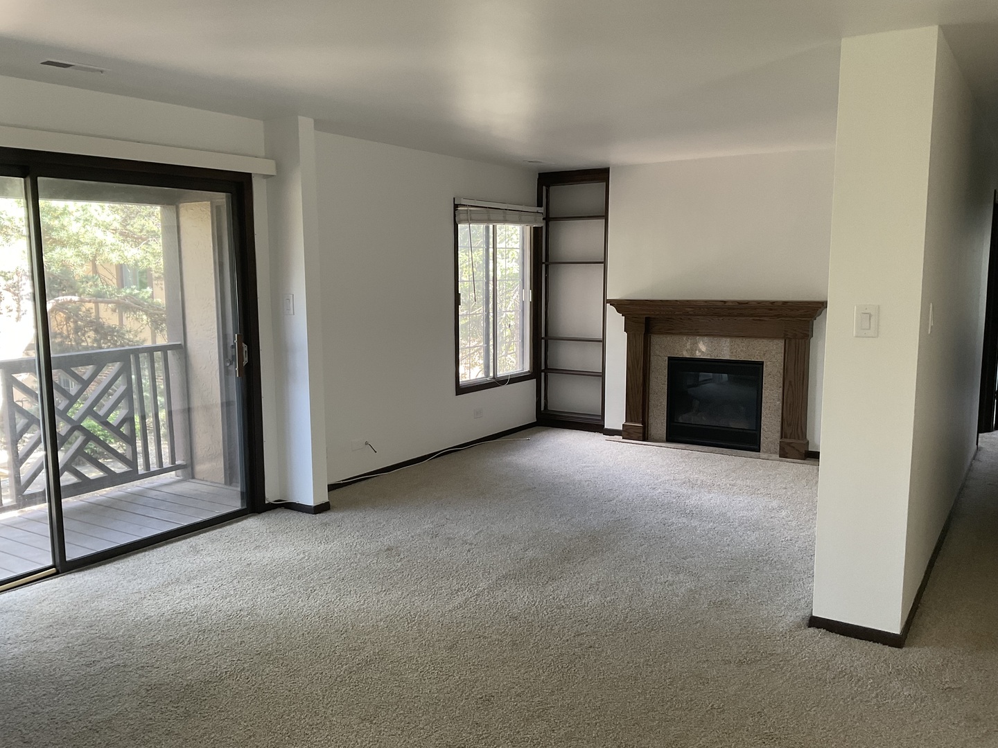 1757 Plymouth Court #B, Wheaton, IL 60189