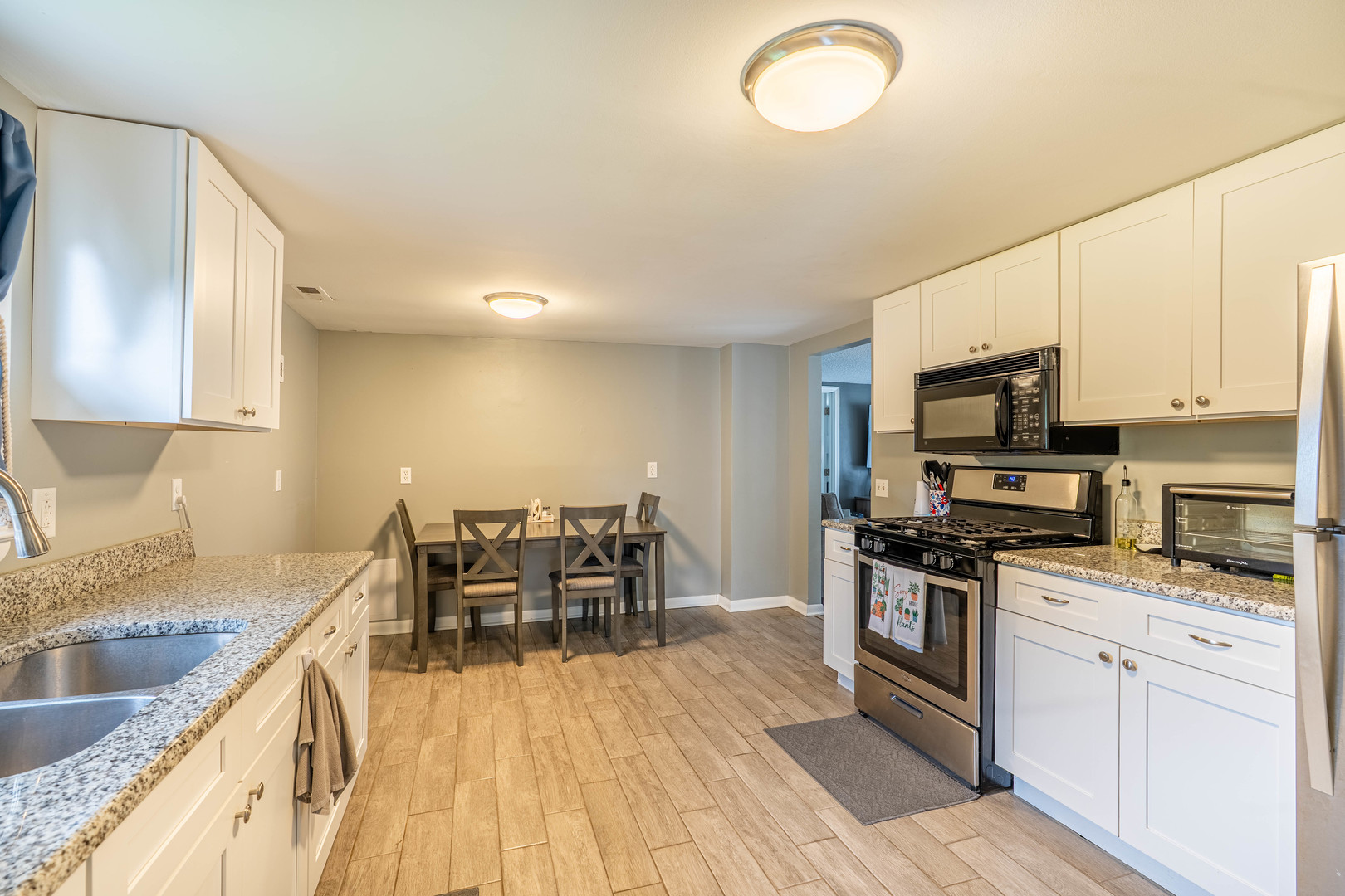 846 W Kent Avenue, Crete, IL 60417