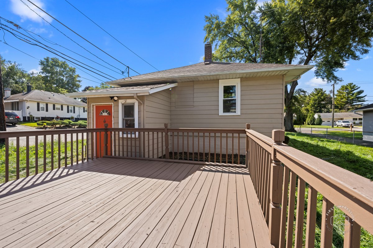 1550 W Highland Avenue, Elgin, IL 60123