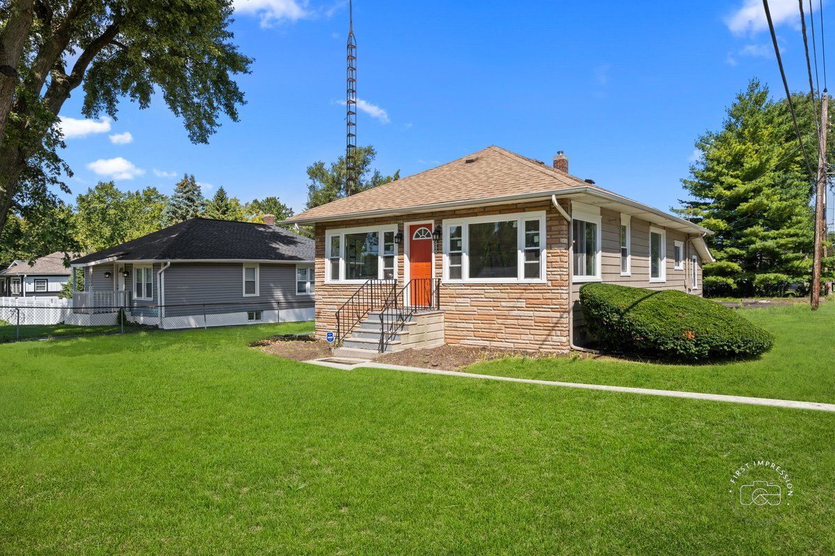 1550 W Highland Avenue, Elgin, IL 60123