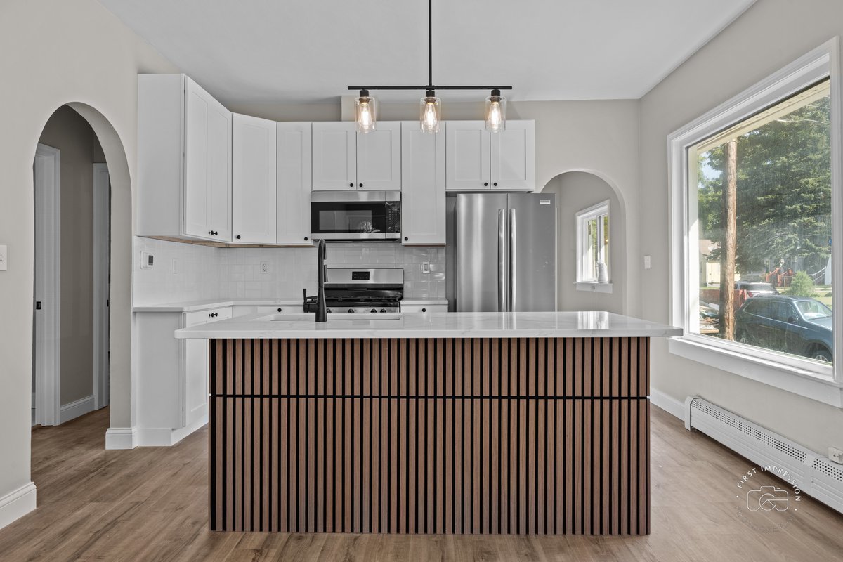 1550 W Highland Avenue, Elgin, IL 60123