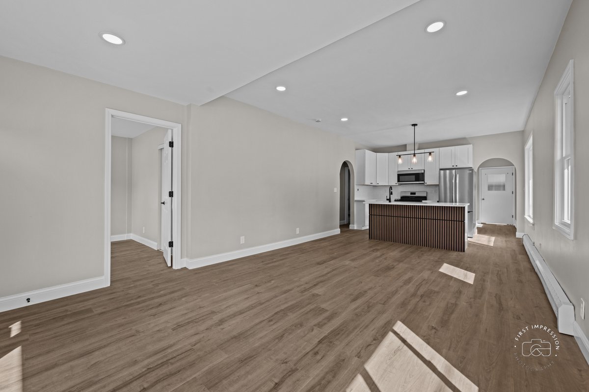 1550 W Highland Avenue, Elgin, IL 60123