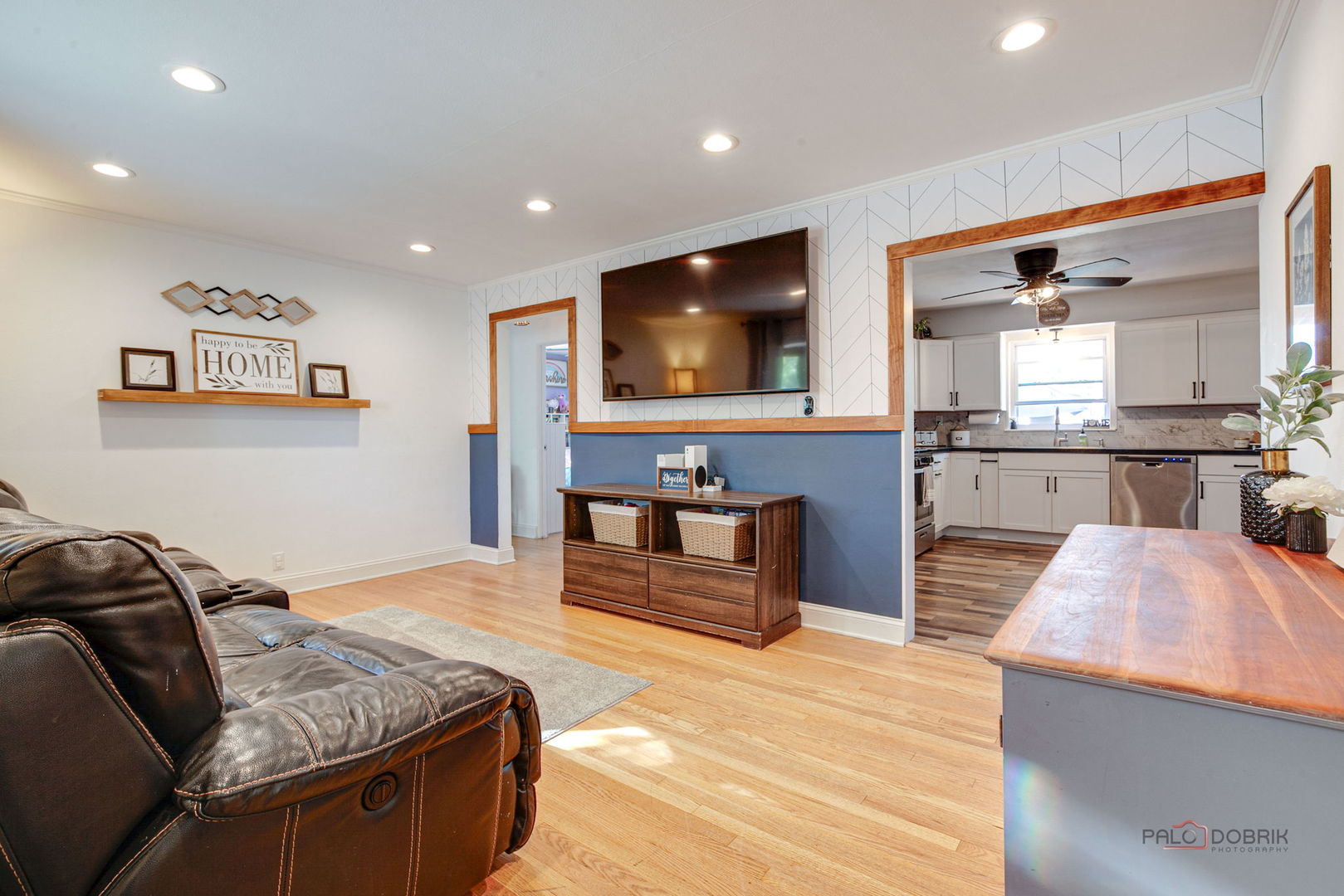 1120 Fulton Avenue, Winthrop Harbor, IL 60096