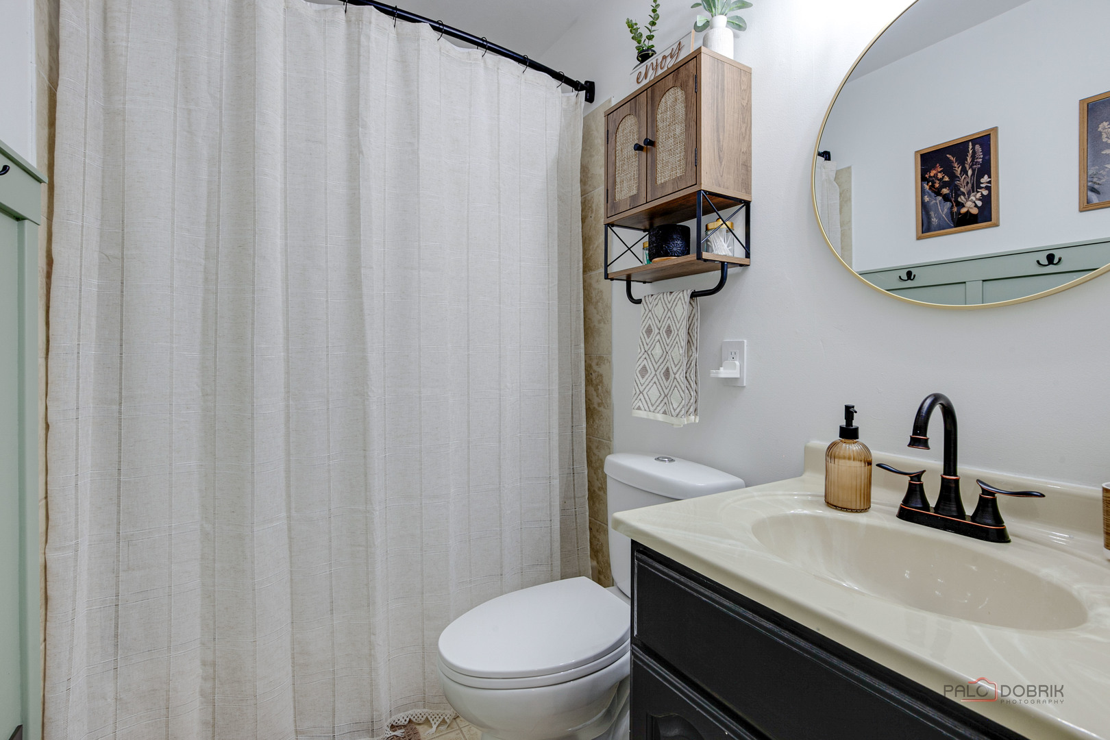 1120 Fulton Avenue, Winthrop Harbor, IL 60096