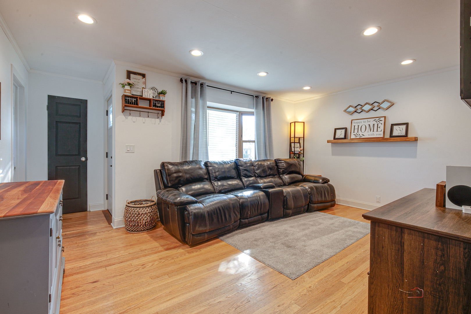 1120 Fulton Avenue, Winthrop Harbor, IL 60096