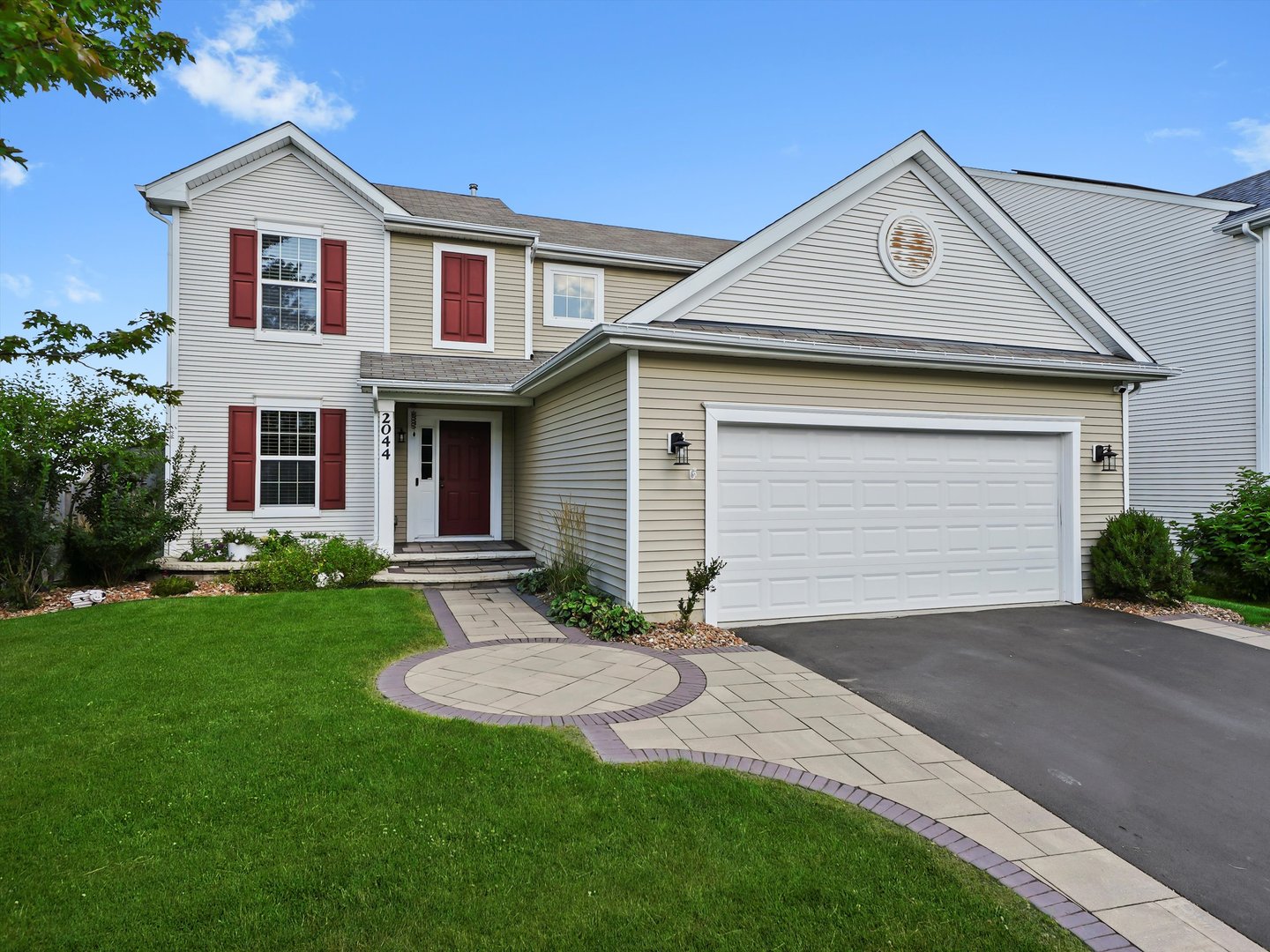 2044 Woodside Drive, Woodstock, IL 60098