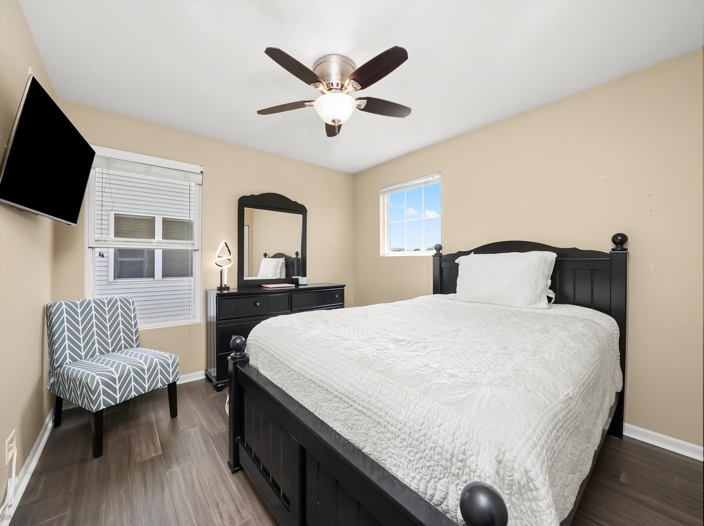 2044 Woodside Drive, Woodstock, IL 60098