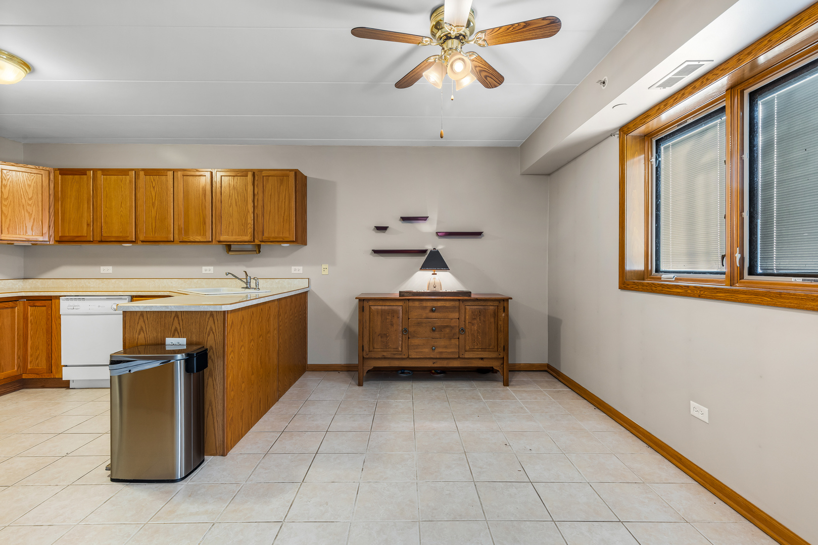 6820 W Winding Trail #101, Oak Forest, IL 60452