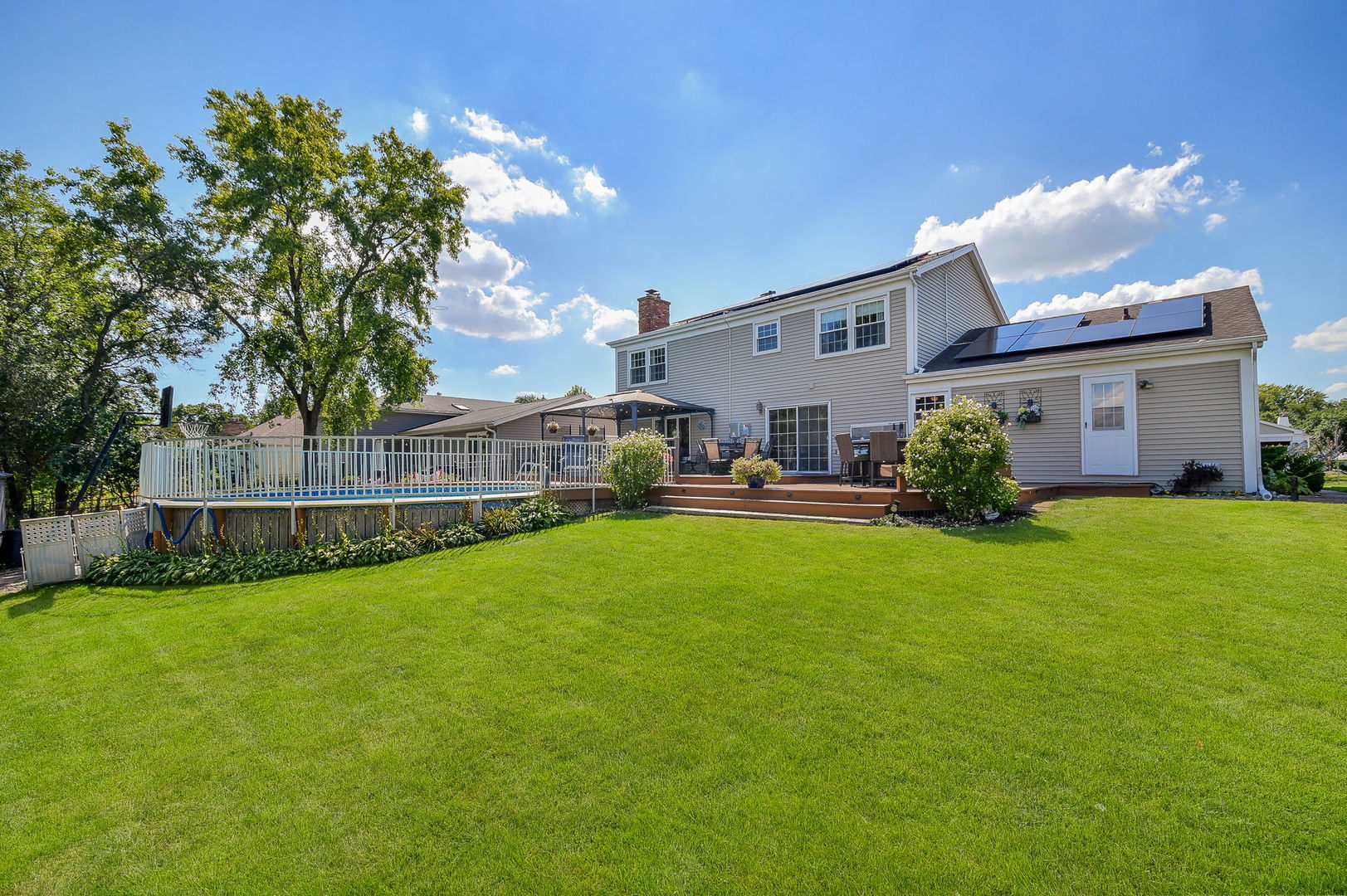 1473 Creekside Drive, Wheaton, IL 60189
