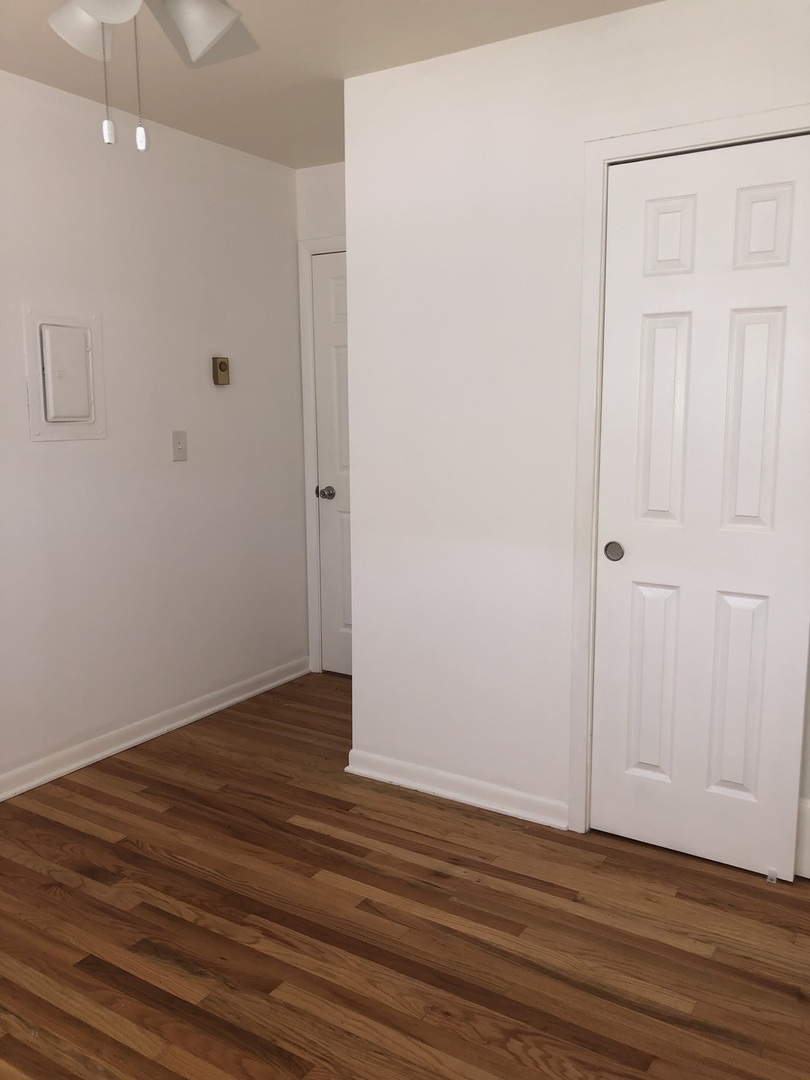 85 N Lyle Avenue #5, Elgin, IL 60123