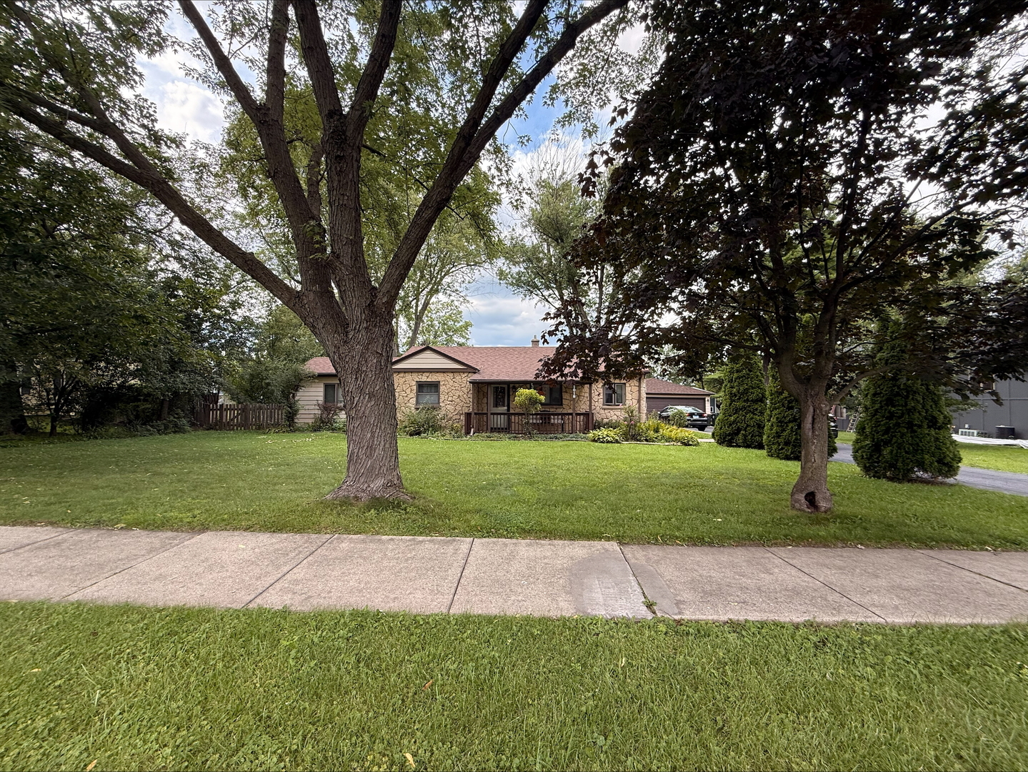 1018 W Plainfield Road, Countryside, IL 60525