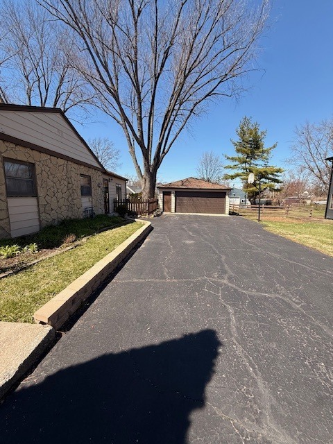 1018 W Plainfield Road, Countryside, IL 60525