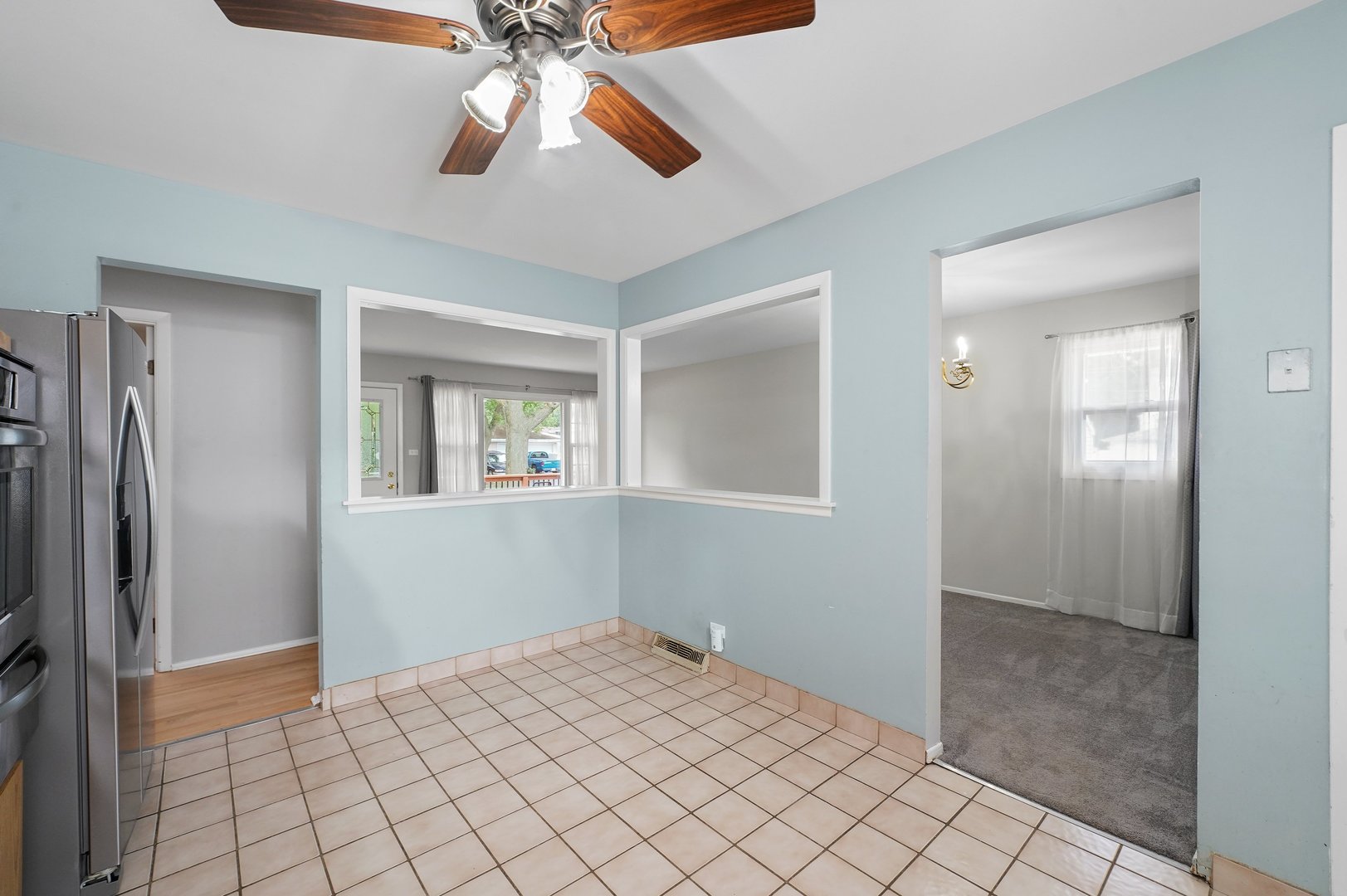337 E Fullerton Avenue, Elmhurst, IL 60126