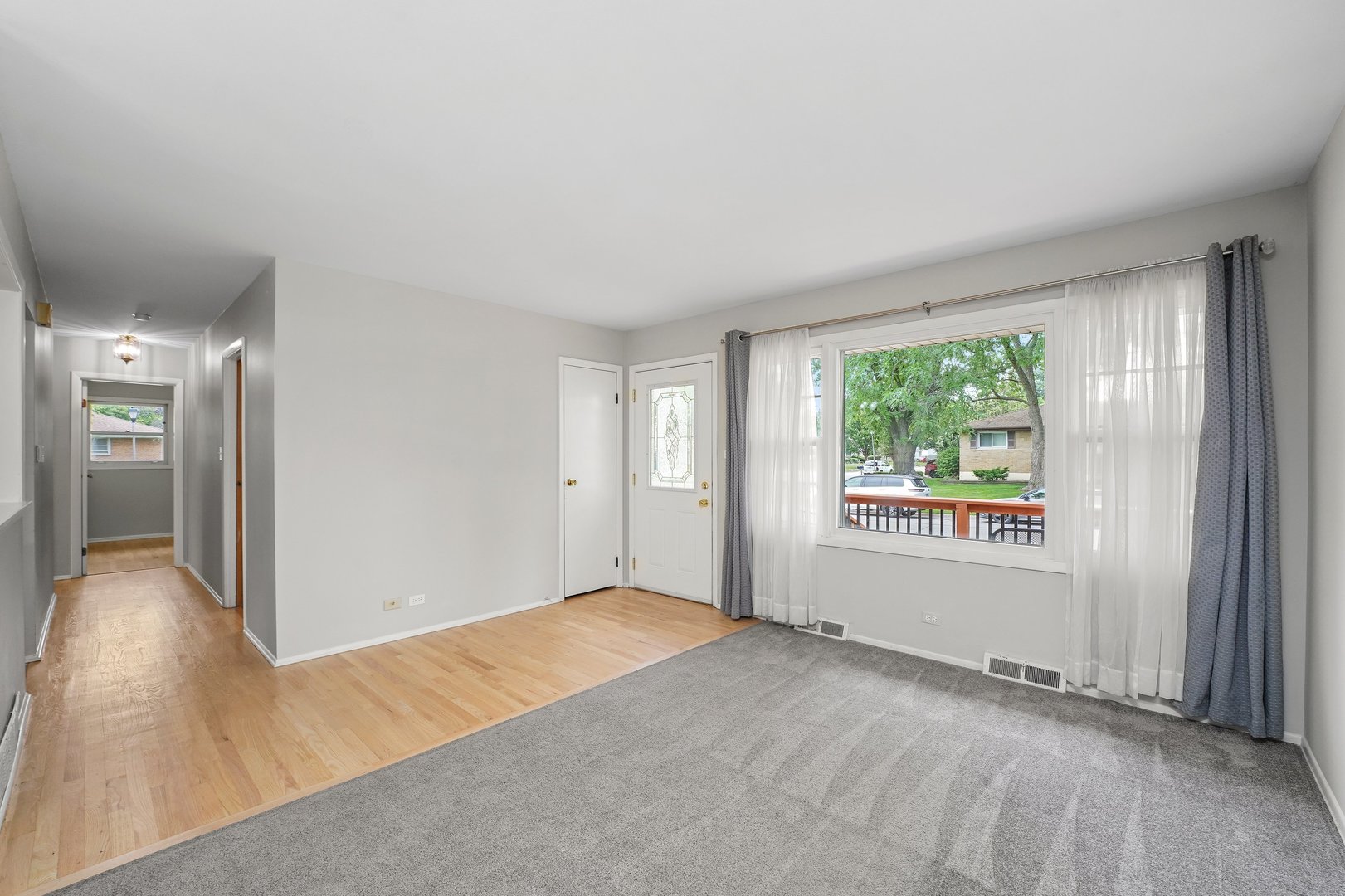 337 E Fullerton Avenue, Elmhurst, IL 60126