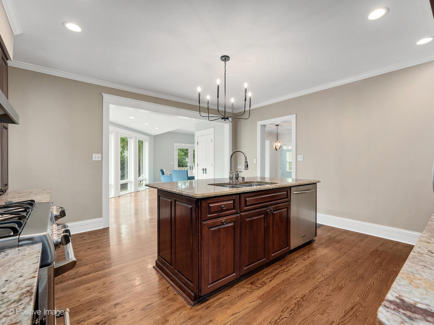 315 N Gary Avenue, Wheaton, IL 60187