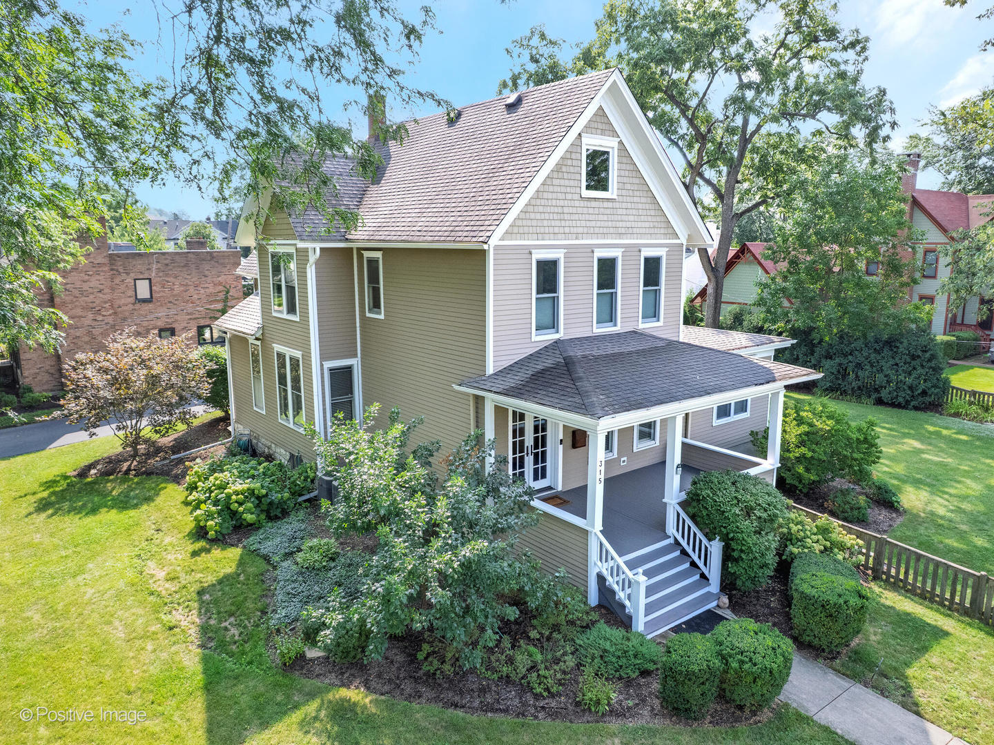 315 N Gary Avenue, Wheaton, IL 60187