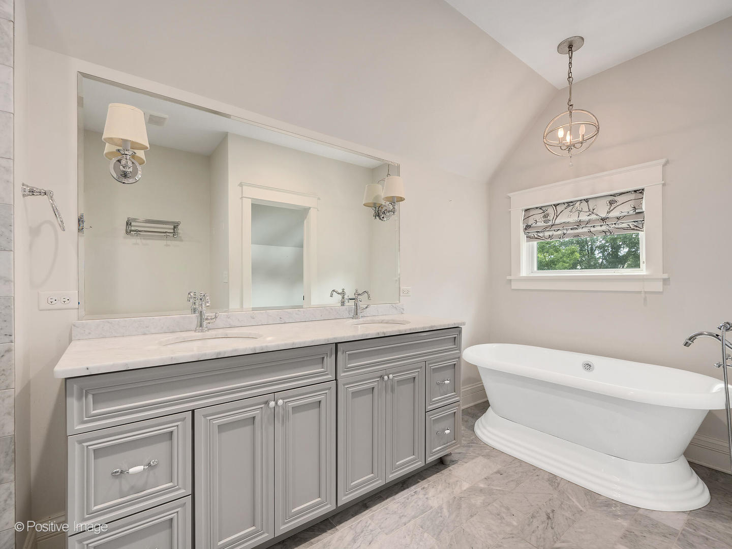 315 N Gary Avenue, Wheaton, IL 60187