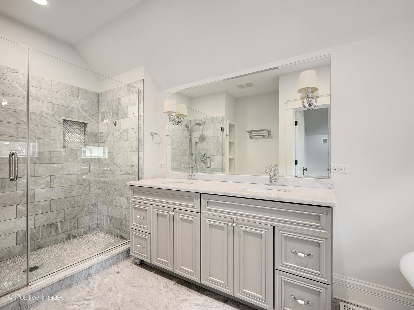 315 N Gary Avenue, Wheaton, IL 60187
