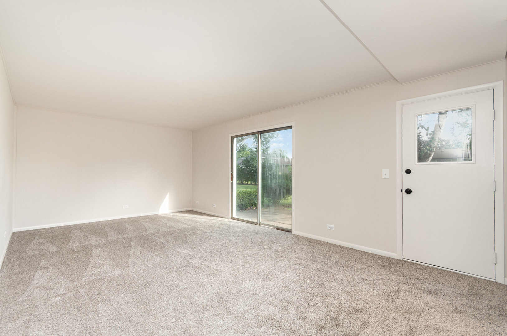 949 Rose Lane, Wheeling, IL 60090