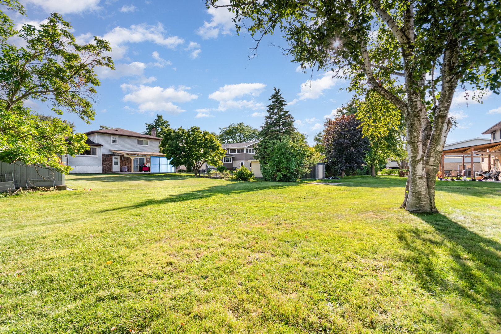 949 Rose Lane, Wheeling, IL 60090