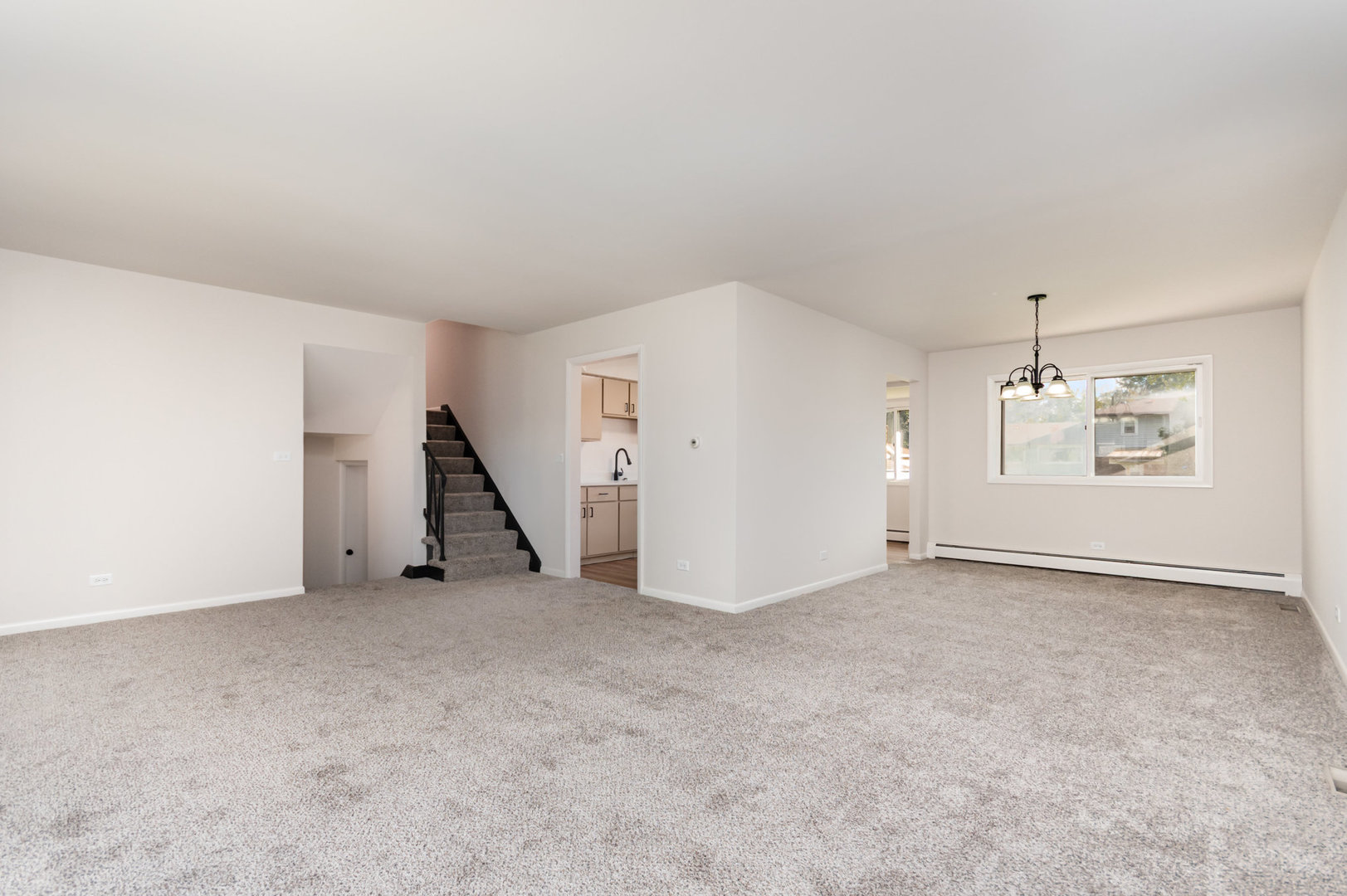 949 Rose Lane, Wheeling, IL 60090