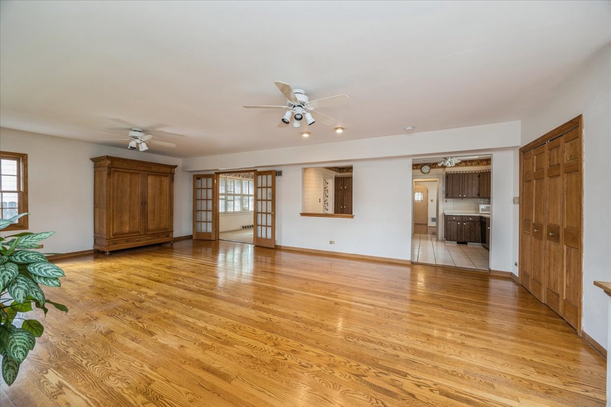 725 N Catherine Avenue, La Grange Park, IL 60526