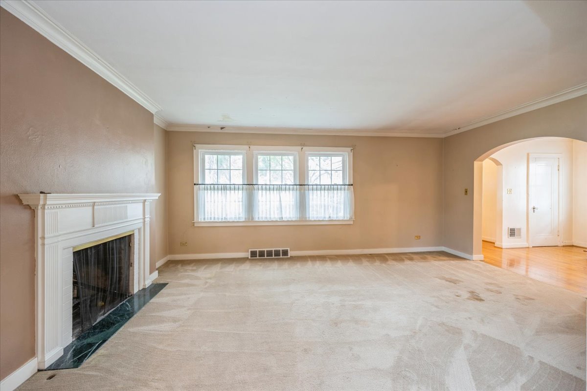 725 N Catherine Avenue, La Grange Park, IL 60526